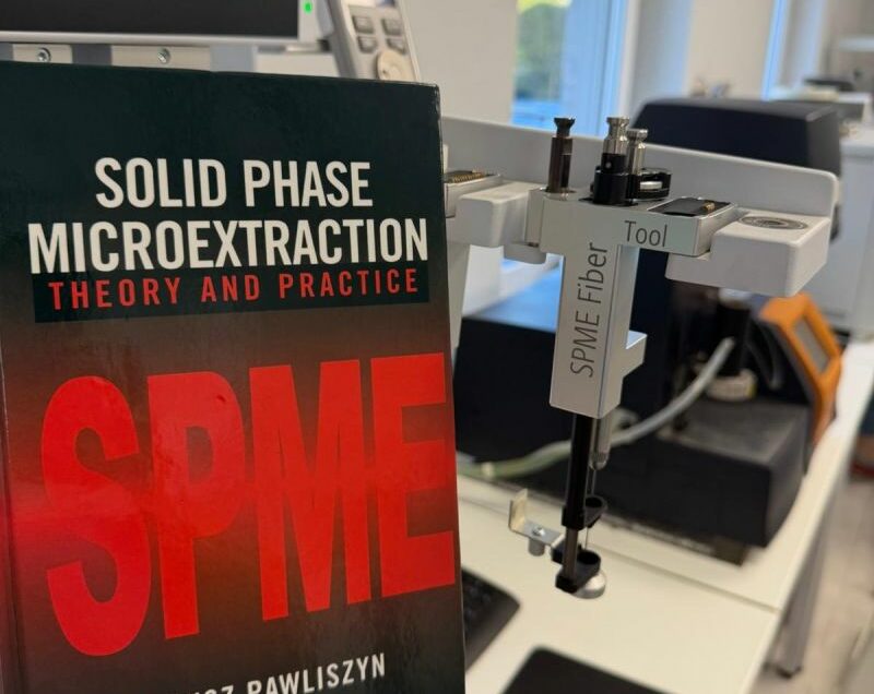 Śladowa zawartość aromatów w e-liquidach metodą WHO (SPME-GC-MS)